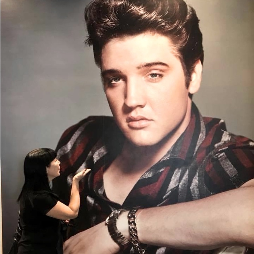 Meet your Posher, Linda